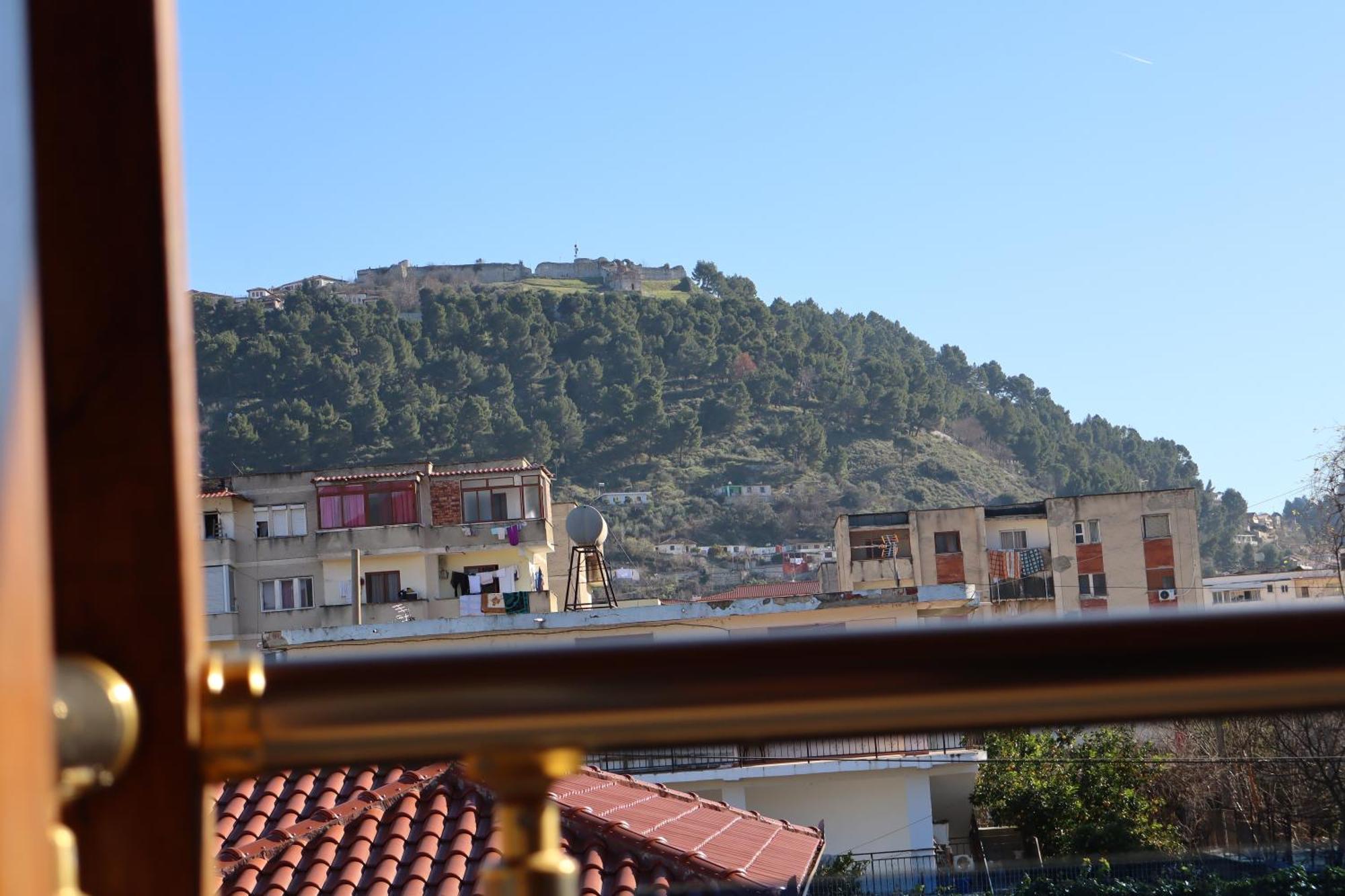 Villa Berat Exterior foto